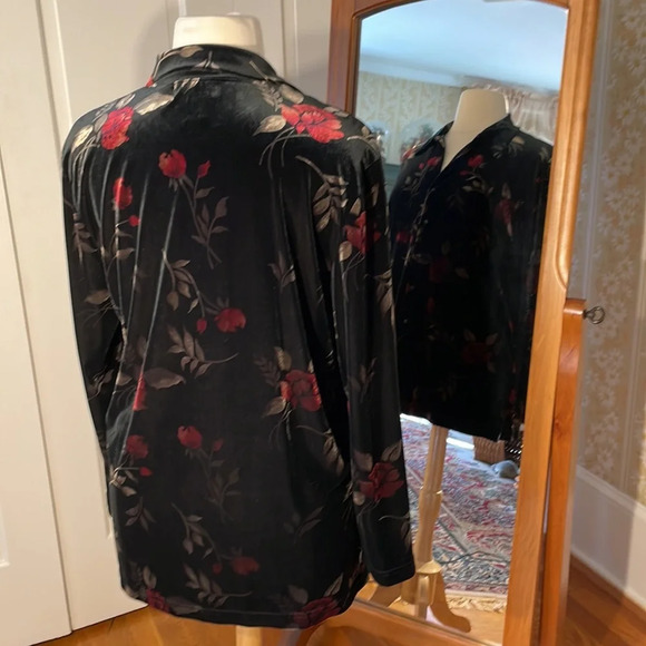 🌺 Vintage Jennifer Moore velvet button-down floral blouse 🌺 - Picture 2 of 8